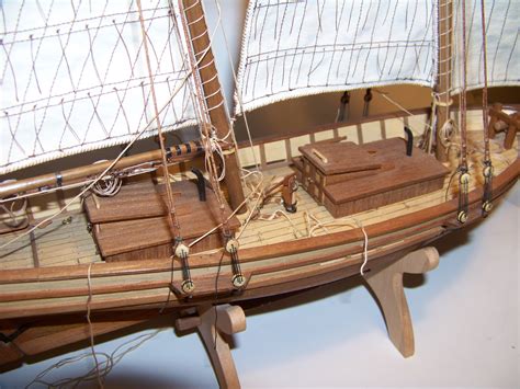 1:50 Virginia Pilot Schooner - FineScale Modeler - Essential magazine