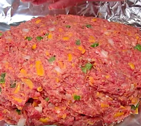 Unwrap a smile with our hearty and healthy handmade crackers from auroville bakery. Copycat Cracker Barrel Meatloaf Recipe in 2020 | Meatloaf ...