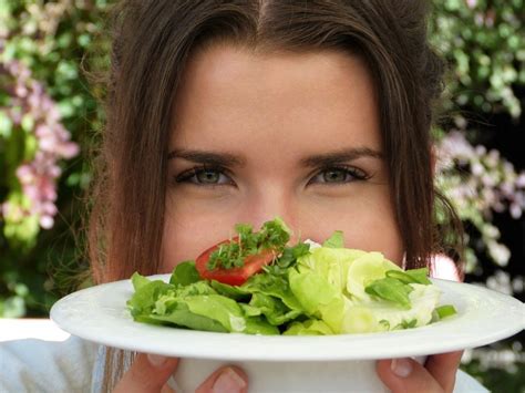 10 Scientifically Proven Health Benefits Of Lettuce Page 7 Of 10
