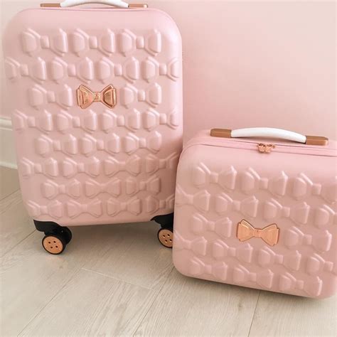Pin By Mark Leon On Pinky Pink Luggage Cute Luggage Pink Girly Things