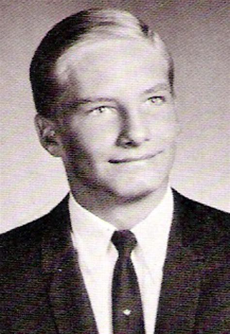 Former giants coach jim fassel died monday night at the age of 71, his son john confirmed to the los angeles times. Jim Fassel - Class of 1967