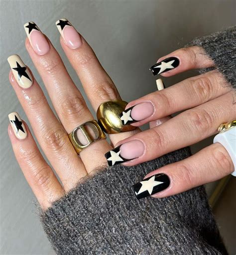 Star Nails Are Trending Now Stars Black And White Acrylic Nails