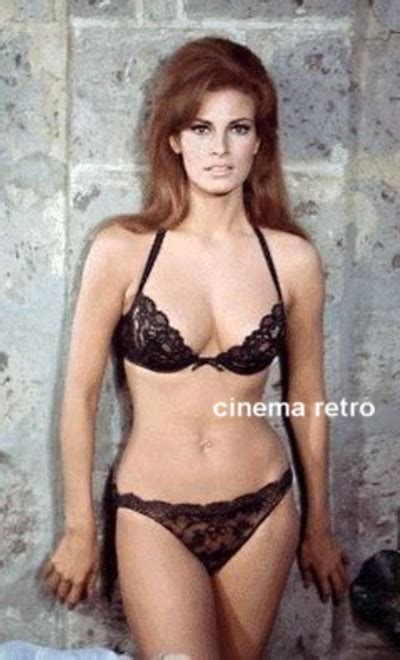 Raquel Welch To Bare All In Autobiography