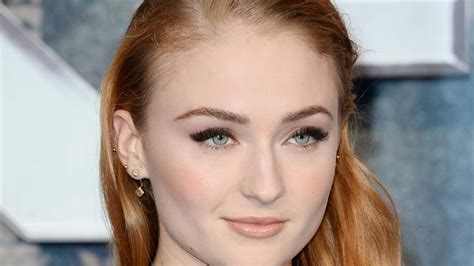 Sophie Turner Reveals Game Of Thrones Pay Gap With Kit Harrington In