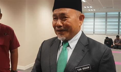 'Nama asal kementerian bahasa Melayu kenapa tukar ke ...