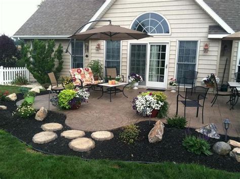 25+ Best Inspiration: Beautiful Landscaping Around Patio For Amazing