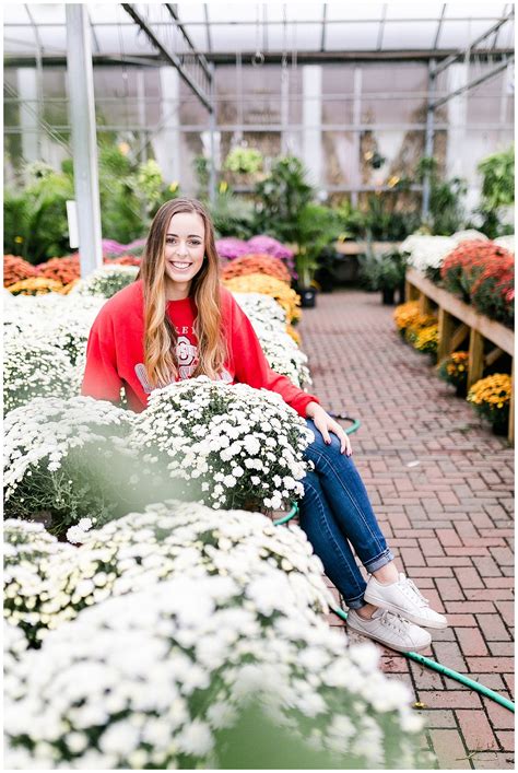 Greenhouse Senior Photos In Columbus Oh Senior Portraits Senior