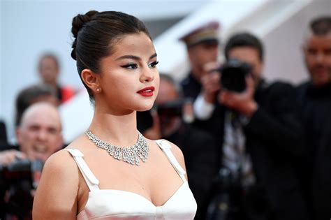10 things you didn t know about selena gomez niood