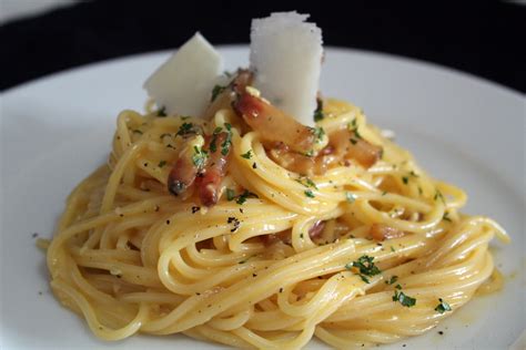 Spaghetti A La Carbonara Receta Italiana Original Granados En La Cocina