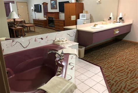 2023 ️ Hotels With Hot Tub In Room In Omaha Ne From 59 To 600