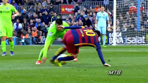 Lionel Messi Top 20 Dribbling Skills Moves 2015 2016 Hd Youtube