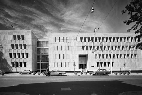 Guided Tour Through The Former American Embassy La Haye Ce Quil