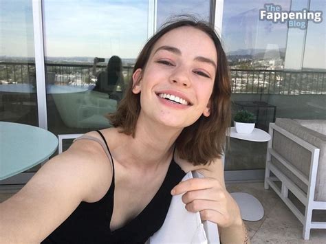 Brigette Lundy Paine Sexy Topless Pics Everydaycum The