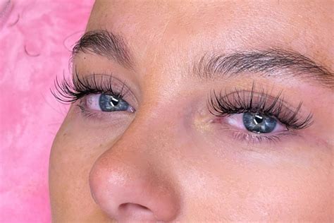 Hybrid Lash Extensions By Heaven May