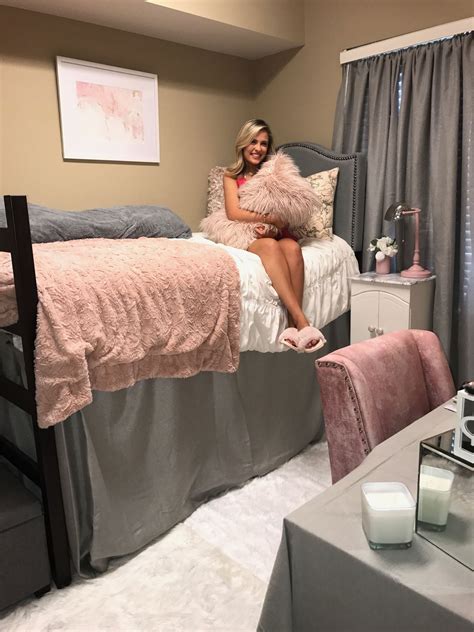 Suite Style Dorm Room At Presidential Village At The University Of Alabama Pink Grey And White