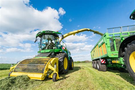 John Deere Adds New Models To Self Propelled Forage Harvester Range