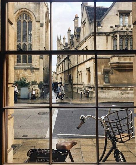 Pin By Catherine Lord On Places Oxford Light In The Dark City Aesthetic