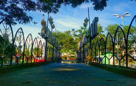Taman Burung Singkawang Wisata Menarik Di Kalimatan Barat Cv Rizky Jaya