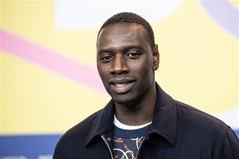 Think james bond if he were a regular guy, and blessed with beautiful melanin, was an expert in the art of thievery and disguise and. Omar Sy - Wikipedia