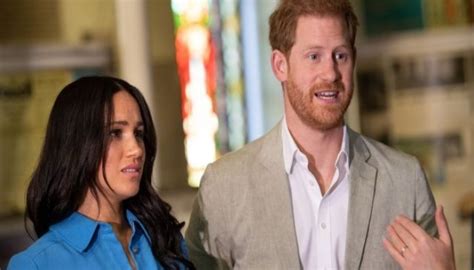 buckingham palace reacts to prince harry and meghan markle miscarriage news