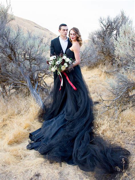 Https://tommynaija.com/wedding/black Country Wedding Dress