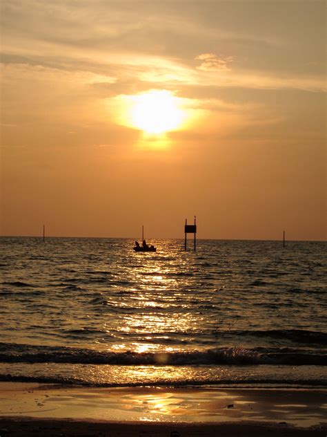 Alquileres vacacionales en sepang gold coast. bagan lalang @ sepang gold coast | Gold coast, Sepang ...