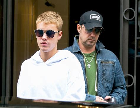 Justin Bieber Writes Emotional Message About His Dad