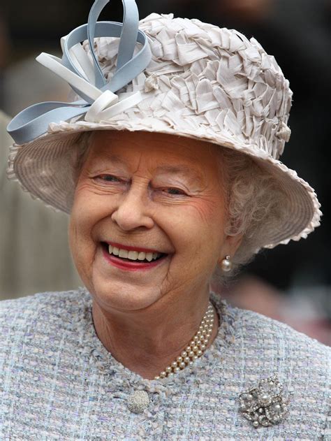 Queen Elizabeth Ii 93th Birthday Queen Elizabeth Fashion God Save The