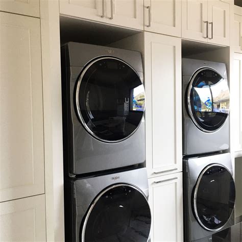 Find a modular home you love and reach out to any of our 6 arizona retailers for a quote on pricing. A Double Laundry Set in a Luxurious Arizona Home | Design ...