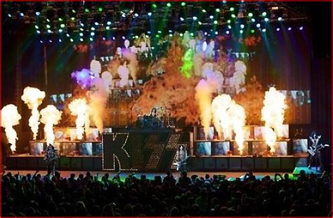 Kiss In Concert Kiss Photo 22397612 Fanpop