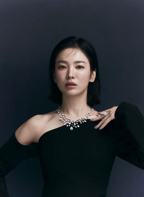 song hye kyo dazzles in chaumet s new tiara tatler asia