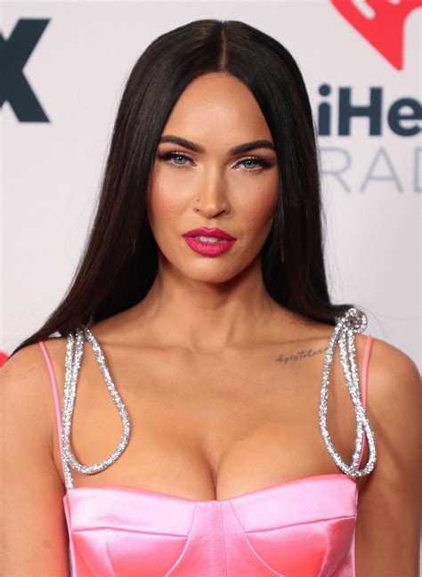 Megan Fox Hot In Pink At IHeartRadio Music Awards Photos The Fappening