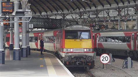 Live racing from the heart of the north east! Newcastle Railway Station (29/8/2019) - YouTube