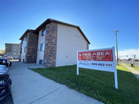 Lake Area Apartments In Watertown Sd Property Sign And Exterior
