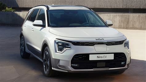 New 2022 Kia Niro Ev Electric And Niro Hybrid Suv Details Specs