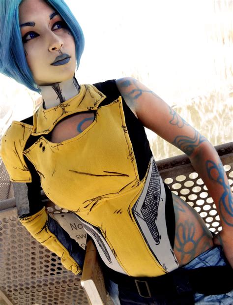 Character Maya The Siren From 2k Games And Gearbox Softwares Borderlands 2 Cosplayer