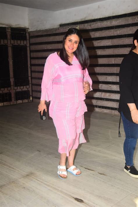 Pregnant Kareena Kapoor Is Pretty In Pink Midi Dress On Day Out See Pics India Today