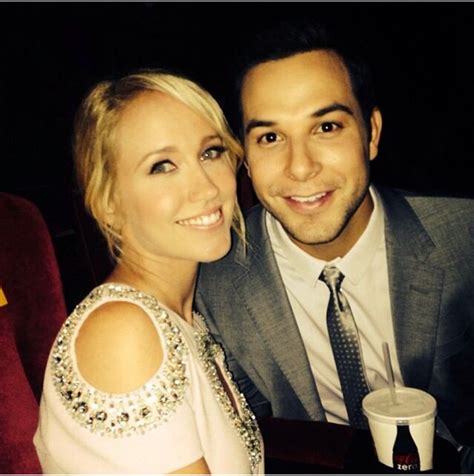 These Two Are Just Too Cute Anna Camp Skylar Astin Anna Kendrick Pitch Perfect Celebs
