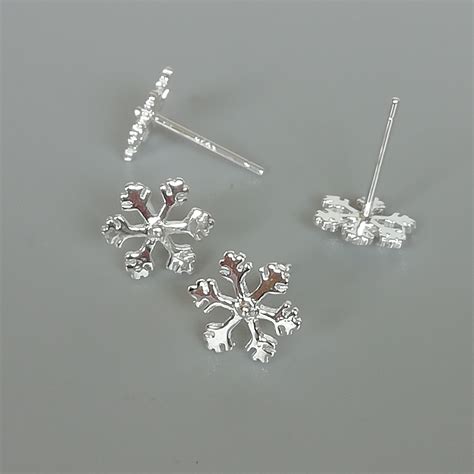 silver-snowflake-ear-studs-sterling-silver-earrings-etsy-silver-earrings-etsy,-pretty-silver