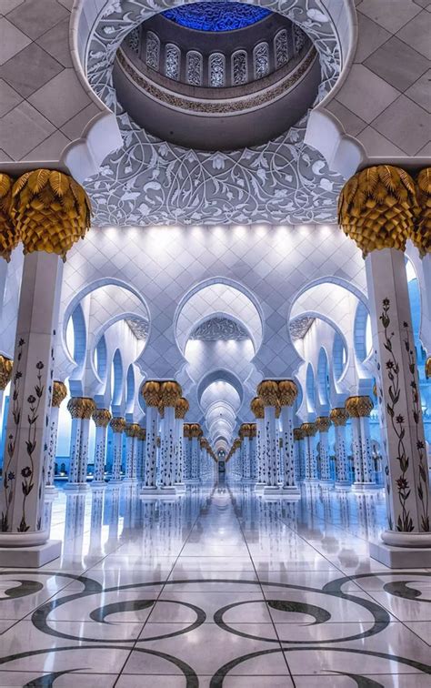 The Ornate Sheikh Zayed Grand Mosque In Abu Dhabi The Biggest Mosque