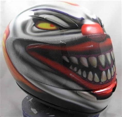 They reduce the risk of head injury by 69% and the risk of death by 42%. 25 Cool and Creative Motorcycle Helmet Designs | tripwire ...