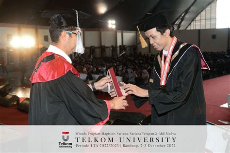 Wisuda Telkom University 031222fifs1 Teknologi Informasidekan024