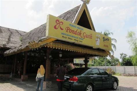 Gambar tentang 12 Tempat Makan di Pekanbaru Lezat paling Populer