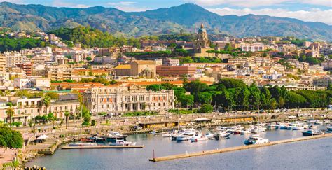 It is only 5 km across the straits of messina to the region of calabria on the mainland. Messina, un Piano straordinario per ripartire - QdS
