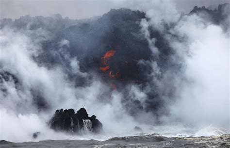 Lava Boils Away Largest Lake On Big Island In About 90 Minutes