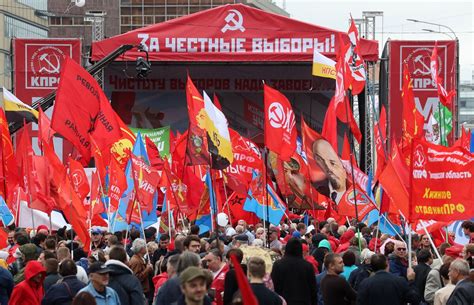 Communists Rally In Moscow As Opposition Takes Weekend Off Bloomberg