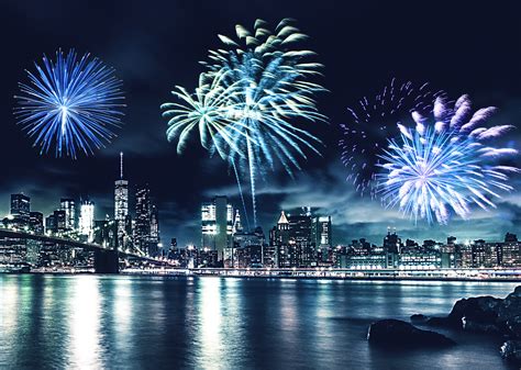 Beautiful Fireworks Photos And Time Lapse Video