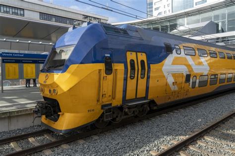 Ns Investeert Opnieuw In Het Moderniseren Van Dubbeldekkers Pv Magazine