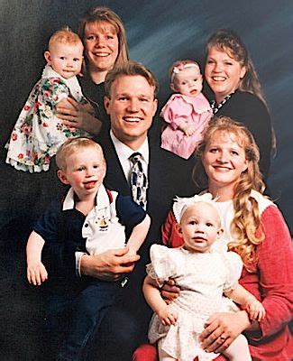 Sister wives aims to show how kody brown and his family navigate life in a world that seems to shun their lifestyle. sister wives | Sister wives, Sister wives meri, Sisters