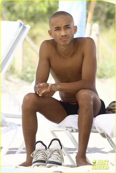 Jaden Smith Goes Shirtless While Having Fun In The Sun With Friends Photo Jaden